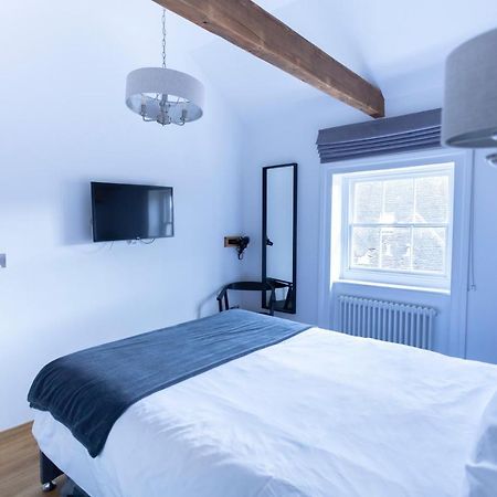 Apartment 6 At Number 8: City Centre, 1 Bedroom, Sofa Bed In Lounge Canterbury Bagian luar foto