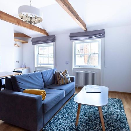 Apartment 6 At Number 8: City Centre, 1 Bedroom, Sofa Bed In Lounge Canterbury Bagian luar foto