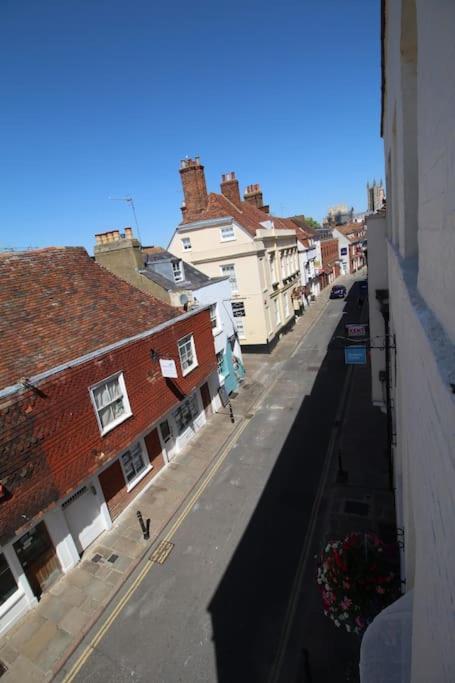 Apartment 6 At Number 8: City Centre, 1 Bedroom, Sofa Bed In Lounge Canterbury Bagian luar foto